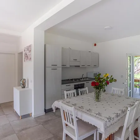 Apartment Casa Veligato 2