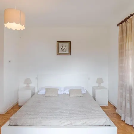 Casa Veligato 2