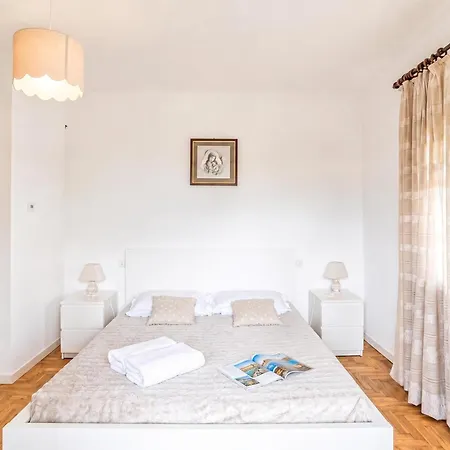 Apartment Casa Veligato 2 San Siro (Lombardy)